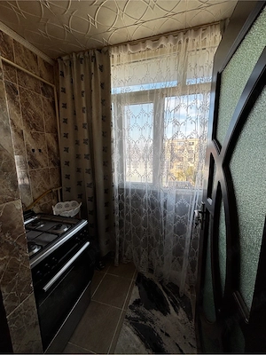 Vând apartament cu 2 camere,mobilat - imagine 3