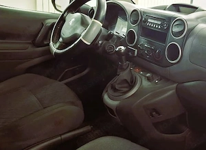 1.6 diesel 2012 cu 5 locuri  - imagine 3