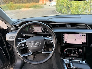 Audi E-tron 55 quattro