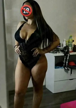 Brunetă cu experiență sexy noua in orașul vino sa ne simțim binen