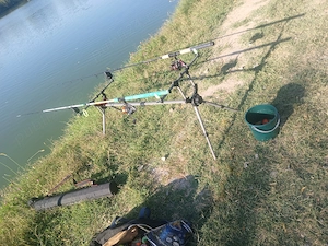 Vând rodpod plus lansete 