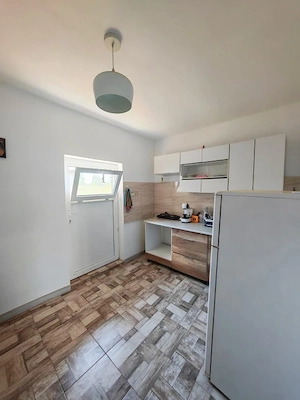 Casa de vanzare, 43 mp, teren 405 mp, Filiasi - imagine 2
