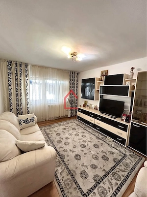 Apartament 4 camere de vânzare | Onești – Zona de Jos | 75 mp | 2 băi