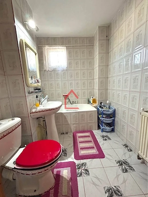 Apartament 4 camere de vânzare | Onești – Zona de Jos | 75 mp | 2 băi - imagine 6