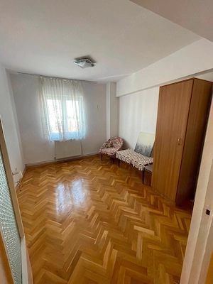 Proprietar vând apartament Ultracentral cu 4 camere,amenajat,luminos și spatios - imagine 8