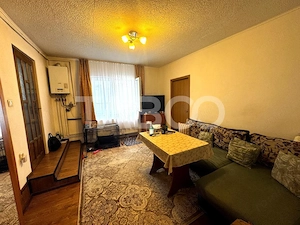 Apartament la casa cu 3 camere si garaj propriu Orasul de Jos Sibiu - imagine 5