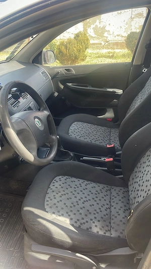 Skoda Fabia - an 2005 (luna 10)