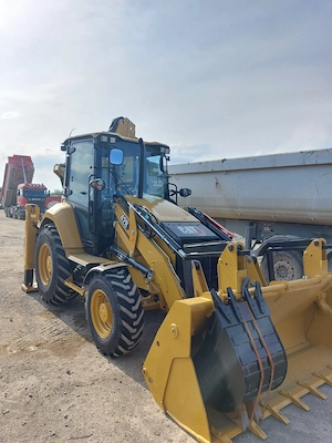 Închirieri buldoexcavator, excavator, camion