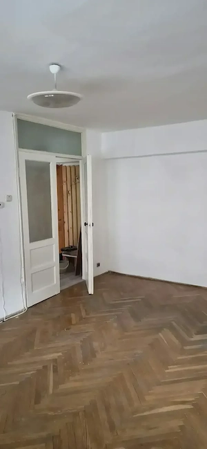 Apartament 2 camere decomandat nemobilat  - imagine 4
