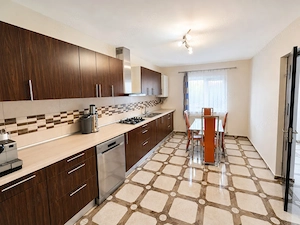 VILĂ tip duplex, 4 camere -  la 3 KM DE CENTRUL PITEȘTIULUI - imagine 3
