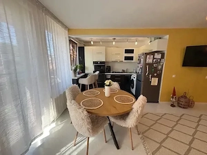 Apartament 3 camere, 64 mp + 2 balcoane | Parcare inclusă | Sub Cetate| Comision 0 - imagine 2