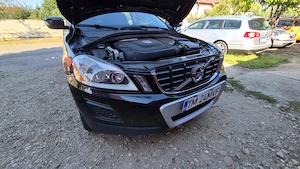 Volvo XC60 model drive 5 cilindri  - imagine 2