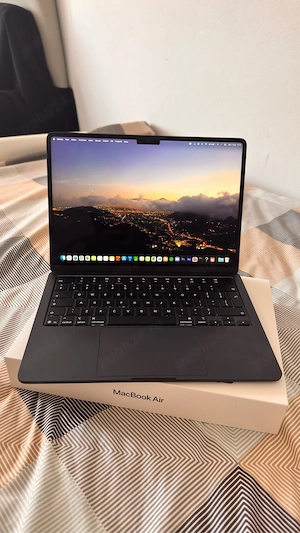 Vand Schimb cu laptop gaming MacBook Air' 13 M5 2026