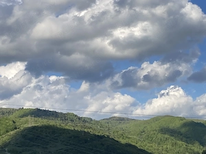 Teren intravilan de vânzare, panoramă unică și acces imediat la facilități - imagine 4