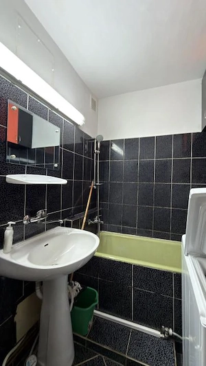 Apartament 1 camera, 25 mp utili, centrala proprie etaj 2 - zona Lunei - imagine 7