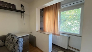 Apartament 1 camera, 25 mp utili, centrala proprie etaj 2 - zona Lunei - imagine 3