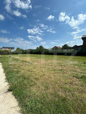 Casă de vânzare cu teren 1.530 mp, garaj, alarmă și supraveghere video  - imagine 7