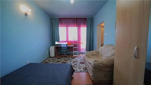 Apartament cu terasa, curte si parcare, intr-o zona linistita de case - imagine 5