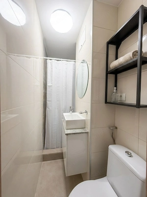 Apartament decomandat 4 camere 2 băi 2 balcoane, zona centrală - imagine 8