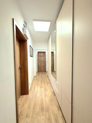 Apartament decomandat 4 camere 2 băi 2 balcoane, zona centrală - imagine 9