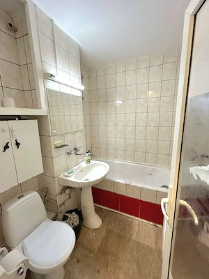 Apartament 3 camere, decomandat, parter, zona Lipovei - imagine 7