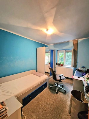 Apartament foarte spatios, 4 camere, 2 băi, 2 balcoane, decomandat - imagine 4