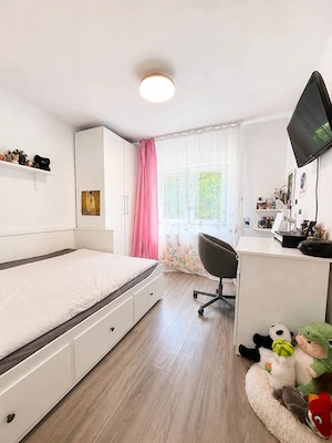 Apartament 3 camere, spațios, etaj 2, zona Lipovei - imagine 4
