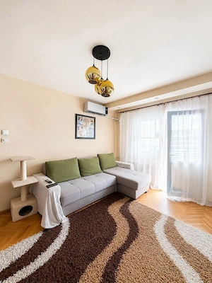 Apartament 3 camere, spațios, etaj 2, zona Lipovei - imagine 3