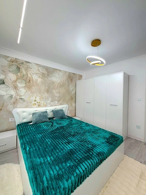 LA CHEIE: Apartament 3 camere, etaj 2, renovat, design premium - imagine 11