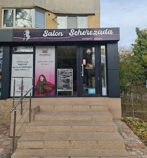 Inchiriez post cosmetica, coafor, frizerie si manichiura