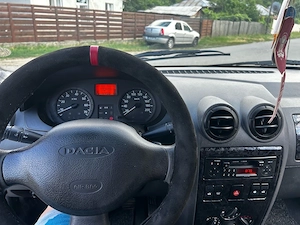 Dacia Logan an fabricație 2005 motor 1 4MPI.