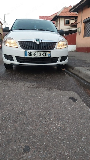 Vând Skoda Fabia An fabricație in stare foarte bună 2011  - imagine 4