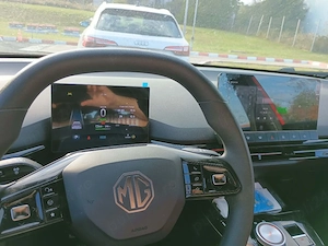 Vand MG4 EV electrica rosie 51kWh 5 ani garantie - imagine 4