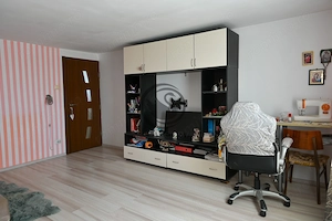 Casa de vanzare | 1.048 Mp teren | Romanesti - imagine 7