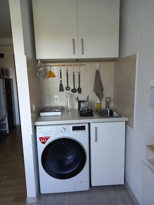 Proprietar, ofer spre închiriere garsonieră - imagine 2