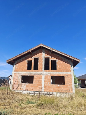 Casa la rosu de vânzare în Săcălaz  - imagine 3
