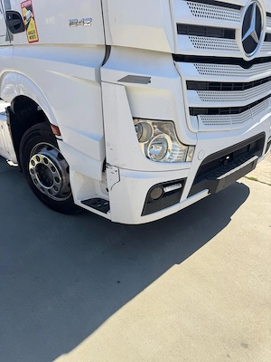 Mercedes Actros  - imagine 3