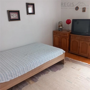 Casa tip duplex in zona centrala, 4 camere, mobilata complet, pret foarte bun - imagine 18