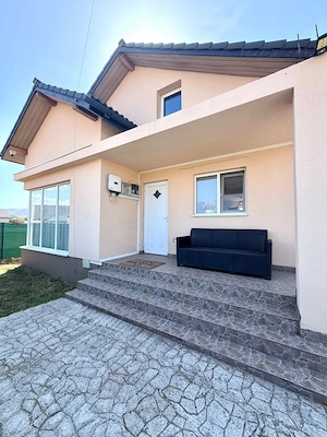 Casă primitoare de vânzare în Ghioroc - imagine 5