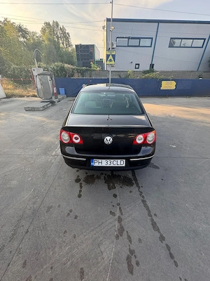 Volkswagen Passat B6 1.9 TDI - imagine 5