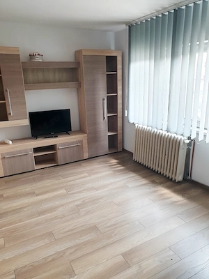 Apartament de inchiriat, str. Calea Moldovei, 2 camere, balcon inchis, etaj 1 - imagine 5