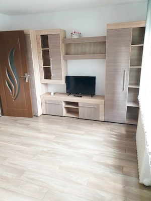 Apartament de inchiriat, str. Calea Moldovei, 2 camere, balcon inchis, etaj 1 - imagine 6