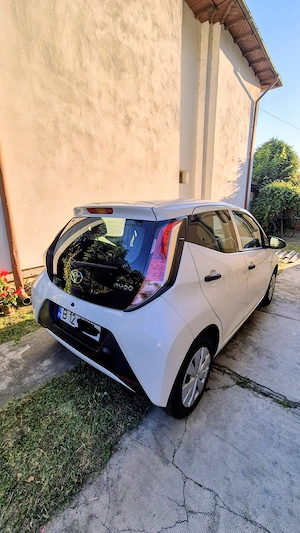 Toyota Aygo 2017   Doar 35.400 km   Stare excelentă - imagine 2