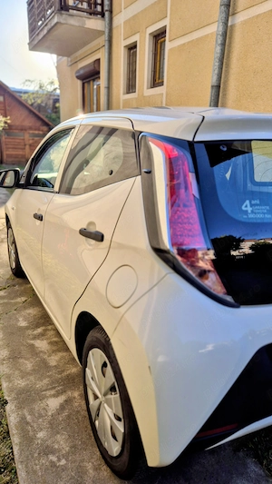 Toyota Aygo 2017   Doar 35.400 km   Stare excelentă - imagine 3
