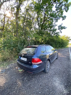 vând golf 5 2009 break întreținut super ok făcut schimburi la timp 1'9 tdi actele valabil2400 e neg  - imagine 8
