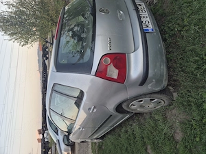 Vând Volkswagen polo 1.4 benzină  - imagine 3