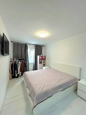 Apartament 4 camere, decomandat, renovat 2025, etaj intermediar - imagine 3