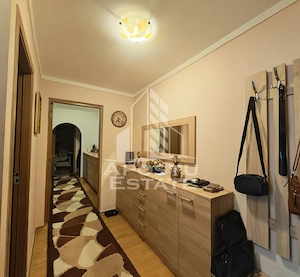 Apartament de vanzare cu 3 camere si 2 bai, decomandat, zona Lipovei - imagine 7