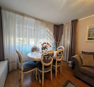 Apartament de vanzare cu 3 camere si 2 bai, decomandat, zona Lipovei - imagine 3