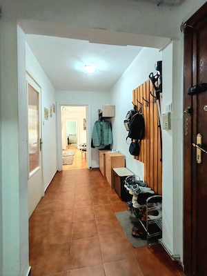 3 camere, suprafață utilă 67,7 mp, zona Olimpia, se vinde la cheie. - imagine 8